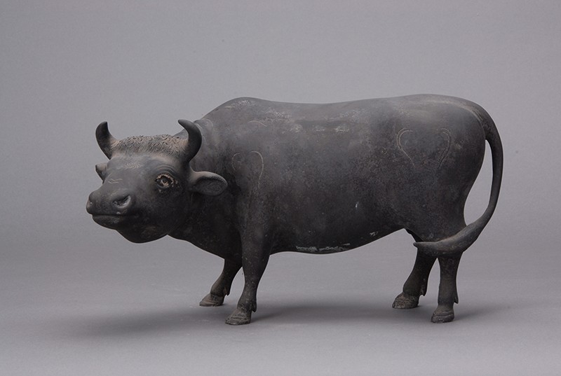 清铜牛