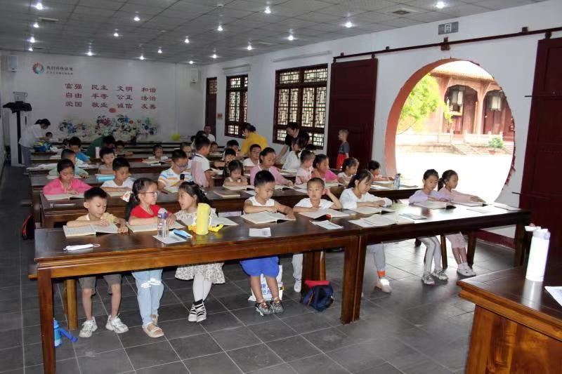 德阳文庙“仰圣贤·诵经典”公益课堂开始报名啦(图2) 德阳文庙“仰圣贤·诵经典”公益课堂开始报名啦(图2)