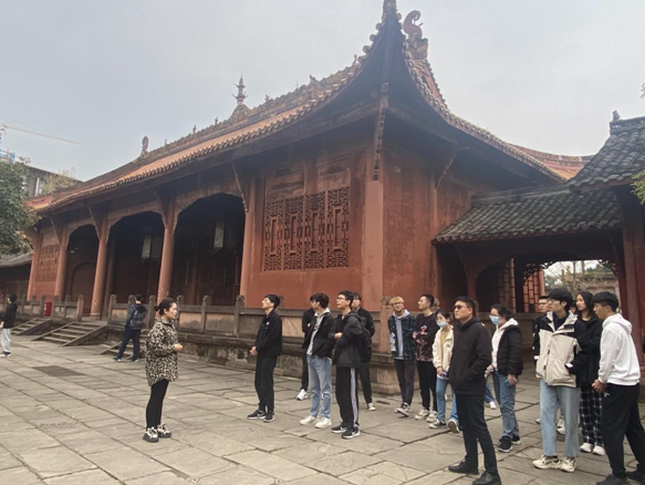 川大师生参观德阳文庙 感受儒家文化魅力(图2)
