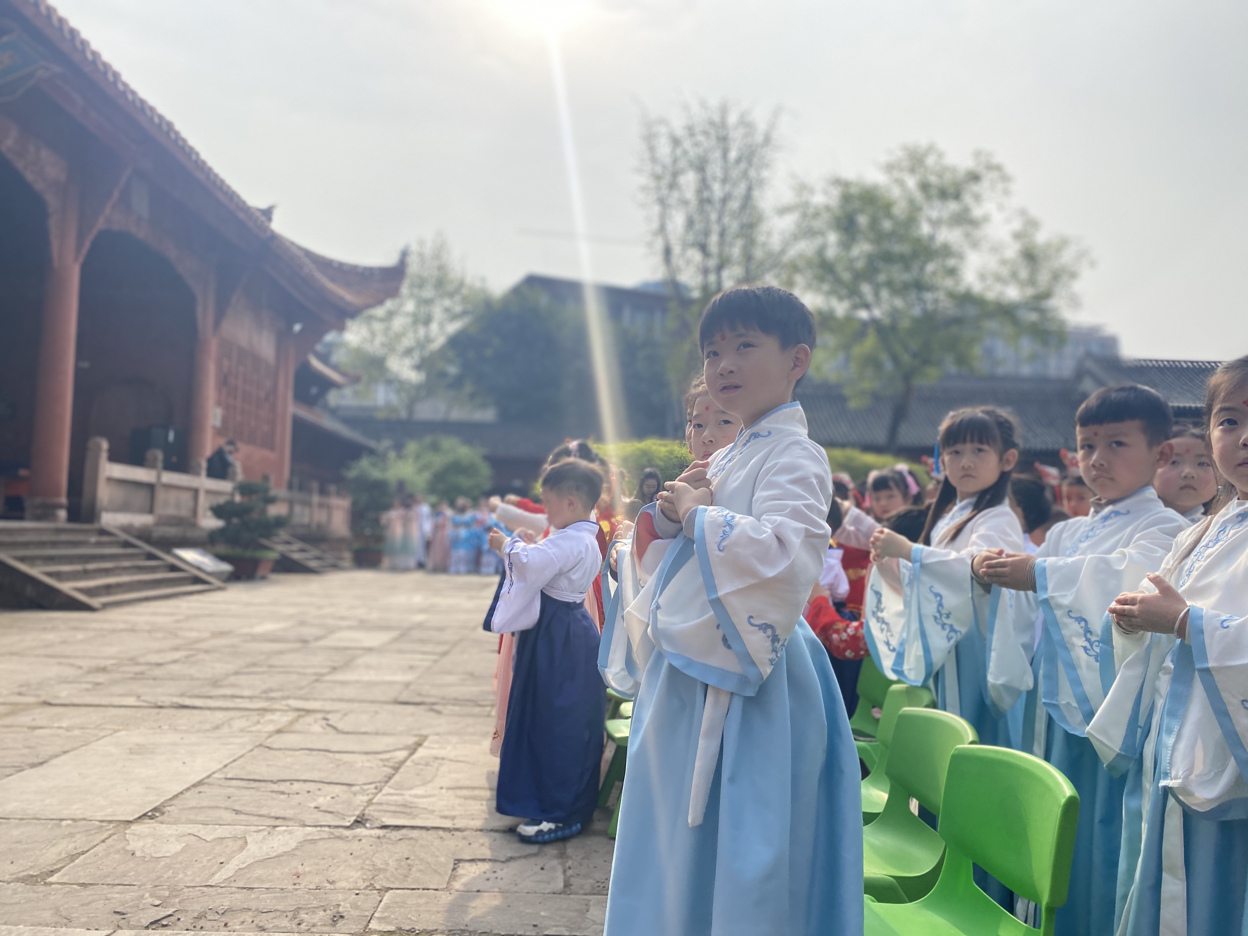 德阳文庙开展“国学润童心 经典永流传”清明诵读活动(图4)