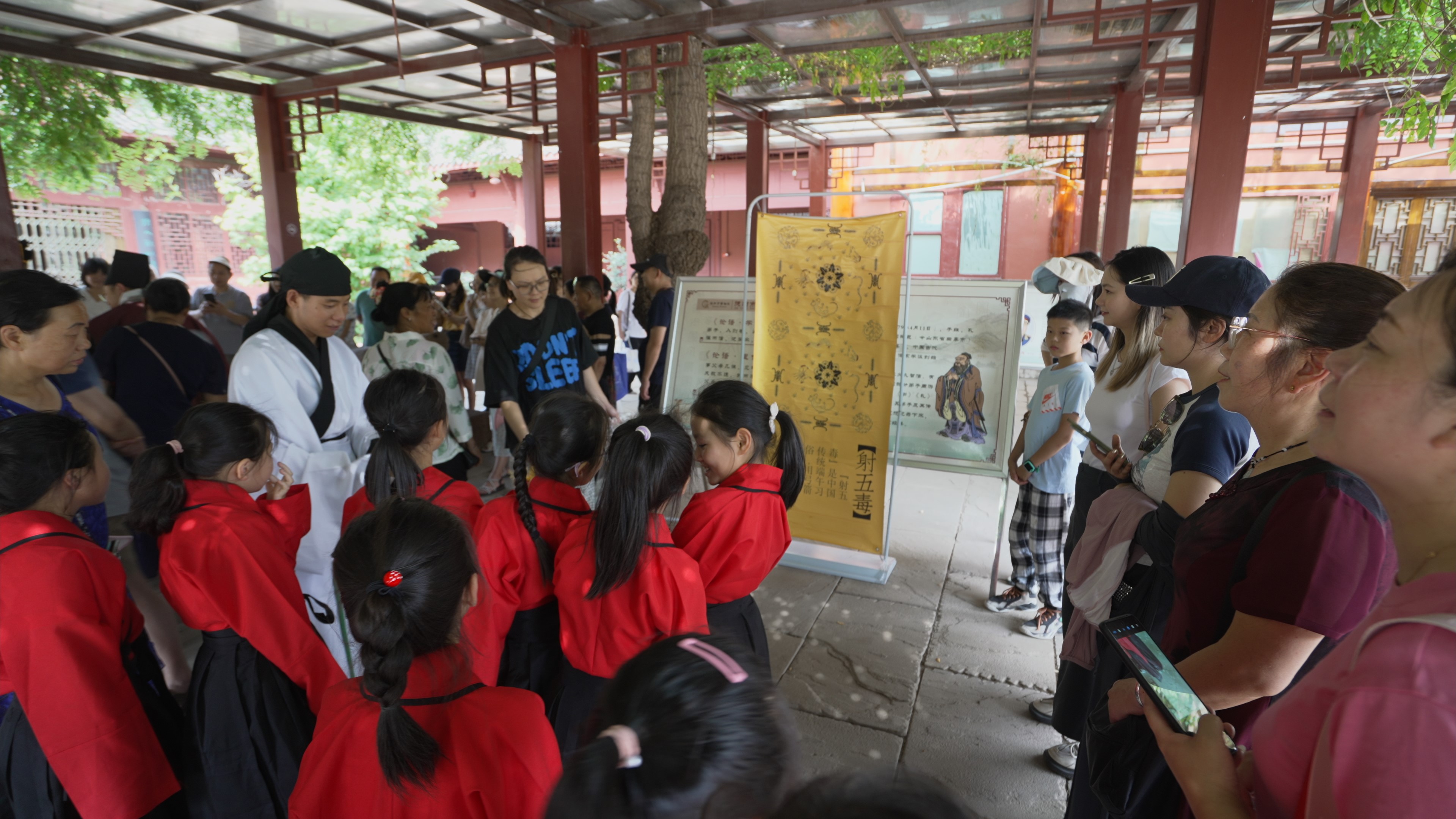 德阳市博物馆举行“韵味端午·情满文庙”民俗文化活动(图9) 德阳市博物馆举行“韵味端午·情满文庙”民俗文化活动(图9)