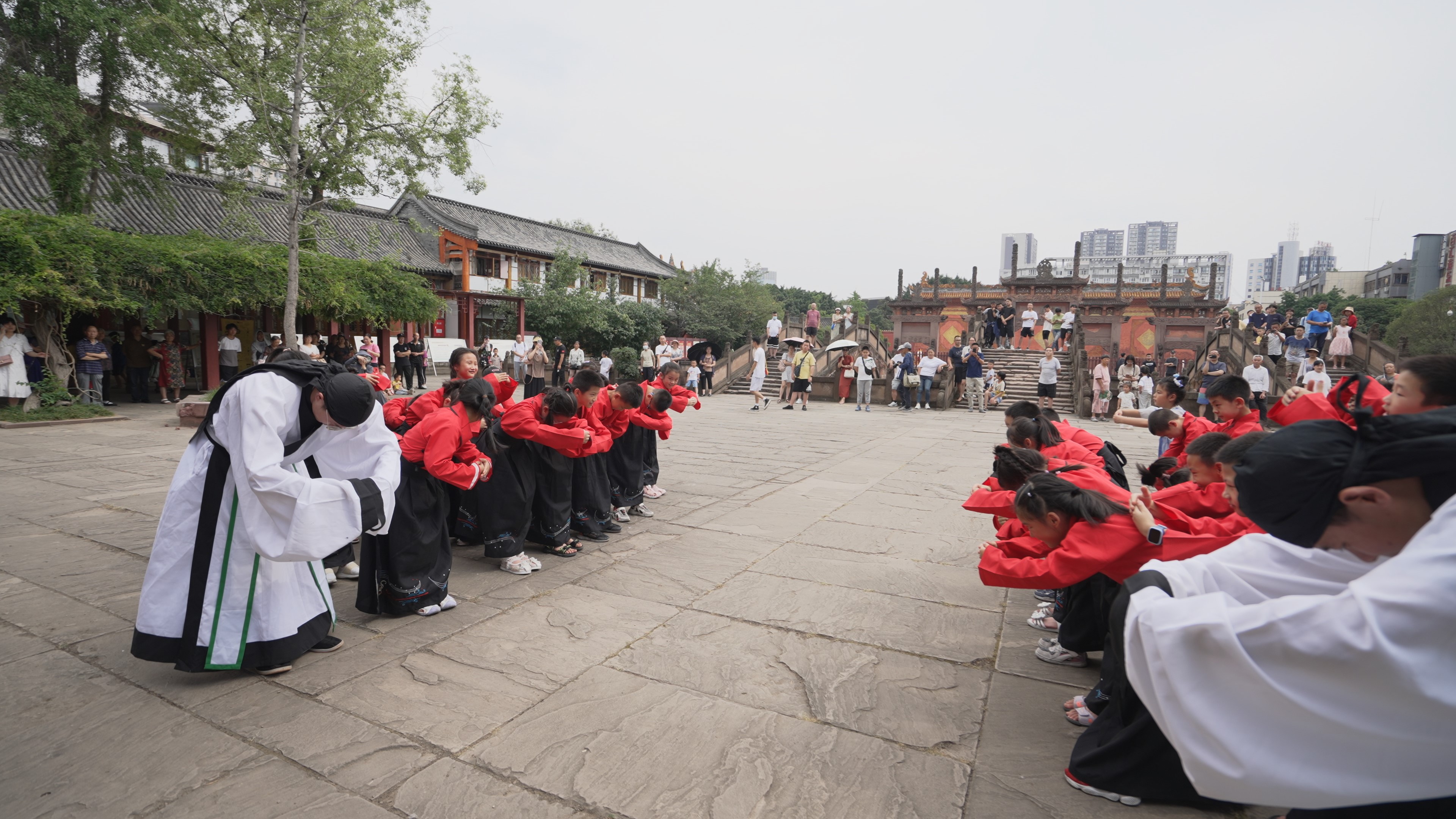 德阳市博物馆举行“韵味端午·情满文庙”民俗文化活动(图8) 德阳市博物馆举行“韵味端午·情满文庙”民俗文化活动(图8)