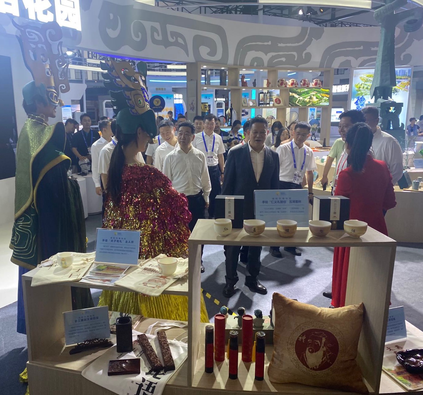 德阳市博物馆文创产品首次亮相西博会(图14) 德阳市博物馆文创产品首次亮相西博会(图14)