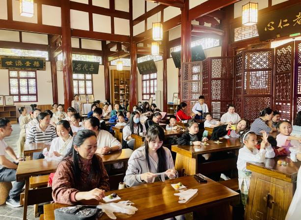 德阳市博物馆举办“春祭盛典·青团时光”甲辰年清明传统文化活动(图3) 德阳市博物馆举办“春祭盛典·青团时光”甲辰年清明传统文化活动(图3)