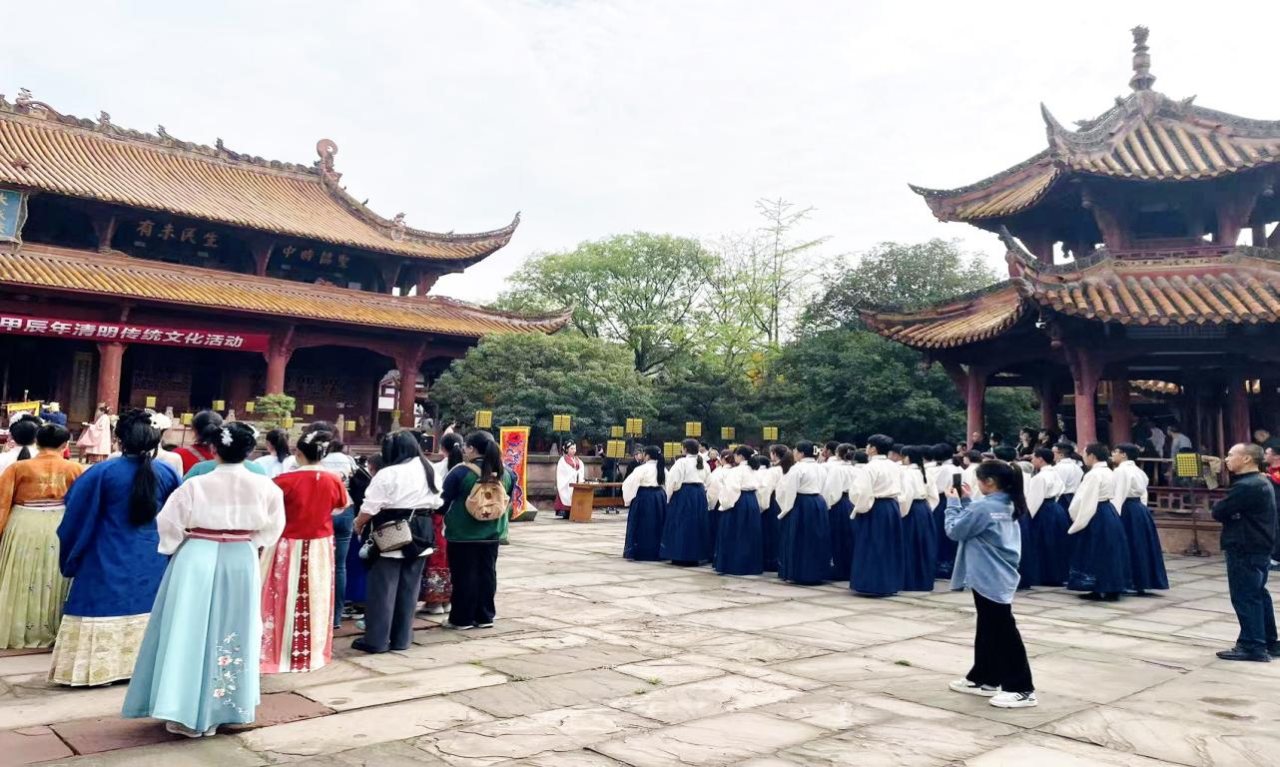 德阳市博物馆举办“春祭盛典·青团时光”甲辰年清明传统文化活动(图1) 德阳市博物馆举办“春祭盛典·青团时光”甲辰年清明传统文化活动(图1)