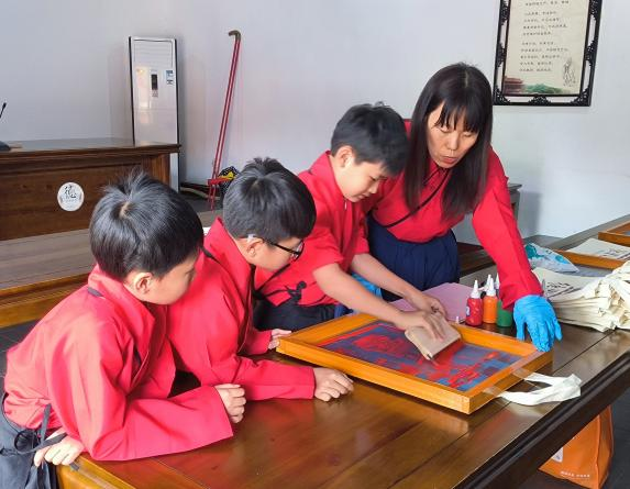 德阳市博物馆举办“儒润德阳”研学旅行实践活动(图3) 德阳市博物馆举办“儒润德阳”研学旅行实践活动(图3)