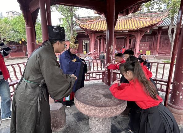 德阳市博物馆举办“儒润德阳”研学旅行实践活动(图4) 德阳市博物馆举办“儒润德阳”研学旅行实践活动(图4)