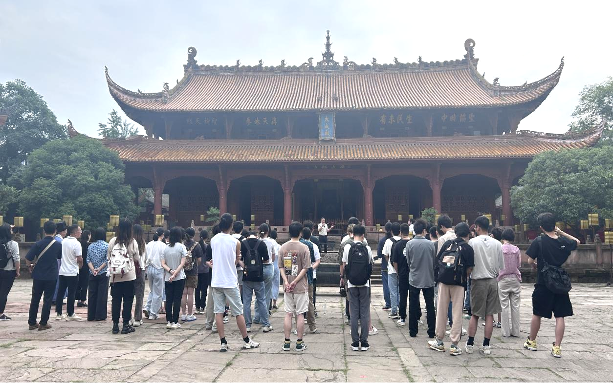 德阳市博物馆联合重庆大学建筑城规学院实地勘测德阳文庙活动正式启动(图2) 德阳市博物馆联合重庆大学建筑城规学院实地勘测德阳文庙活动正式启动(图2)