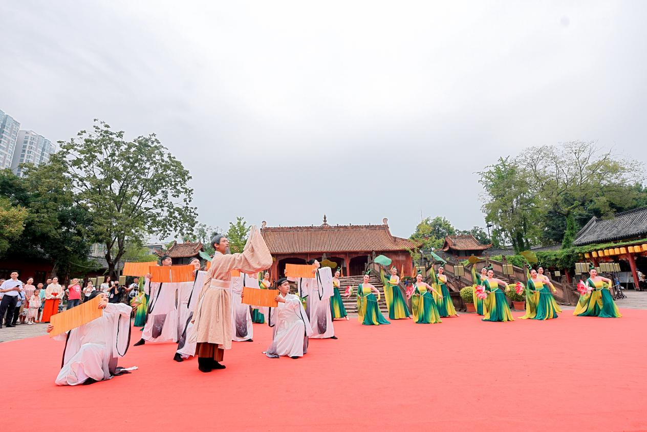 纪念孔子诞辰2575周年暨德阳文庙祭孔大典(图3) 纪念孔子诞辰2575周年暨德阳文庙祭孔大典(图3)