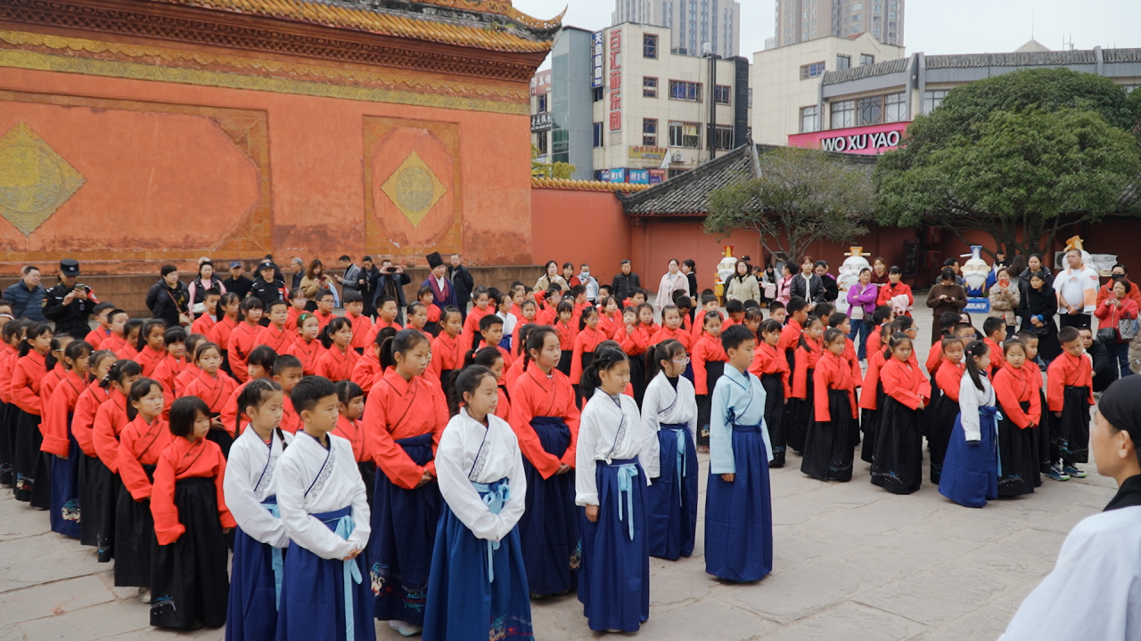 德阳市博物馆举行2024年拜师礼活动(图3) 德阳市博物馆举行2024年拜师礼活动(图3)