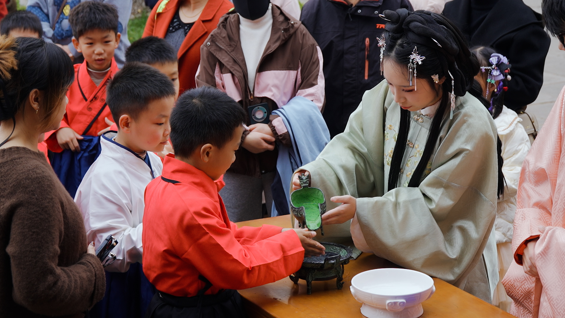 德阳市博物馆举行2024年拜师礼活动(图7) 德阳市博物馆举行2024年拜师礼活动(图7)