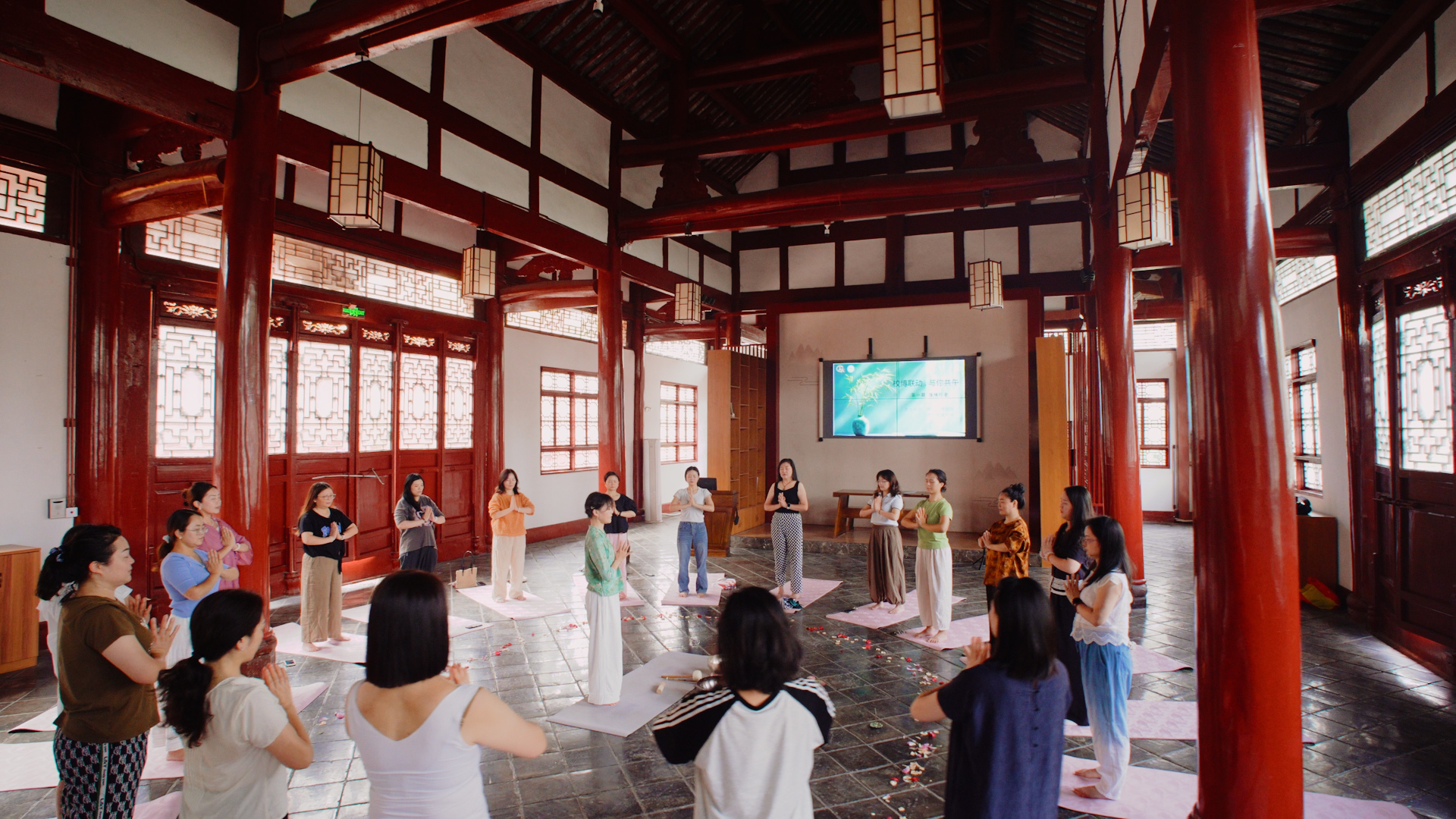 “校博联动·与你共午”首期活动圆满落幕——解锁身心文化双重治愈新体验 (图4) “校博联动·与你共午”首期活动圆满落幕——解锁身心文化双重治愈新体验 (图4)