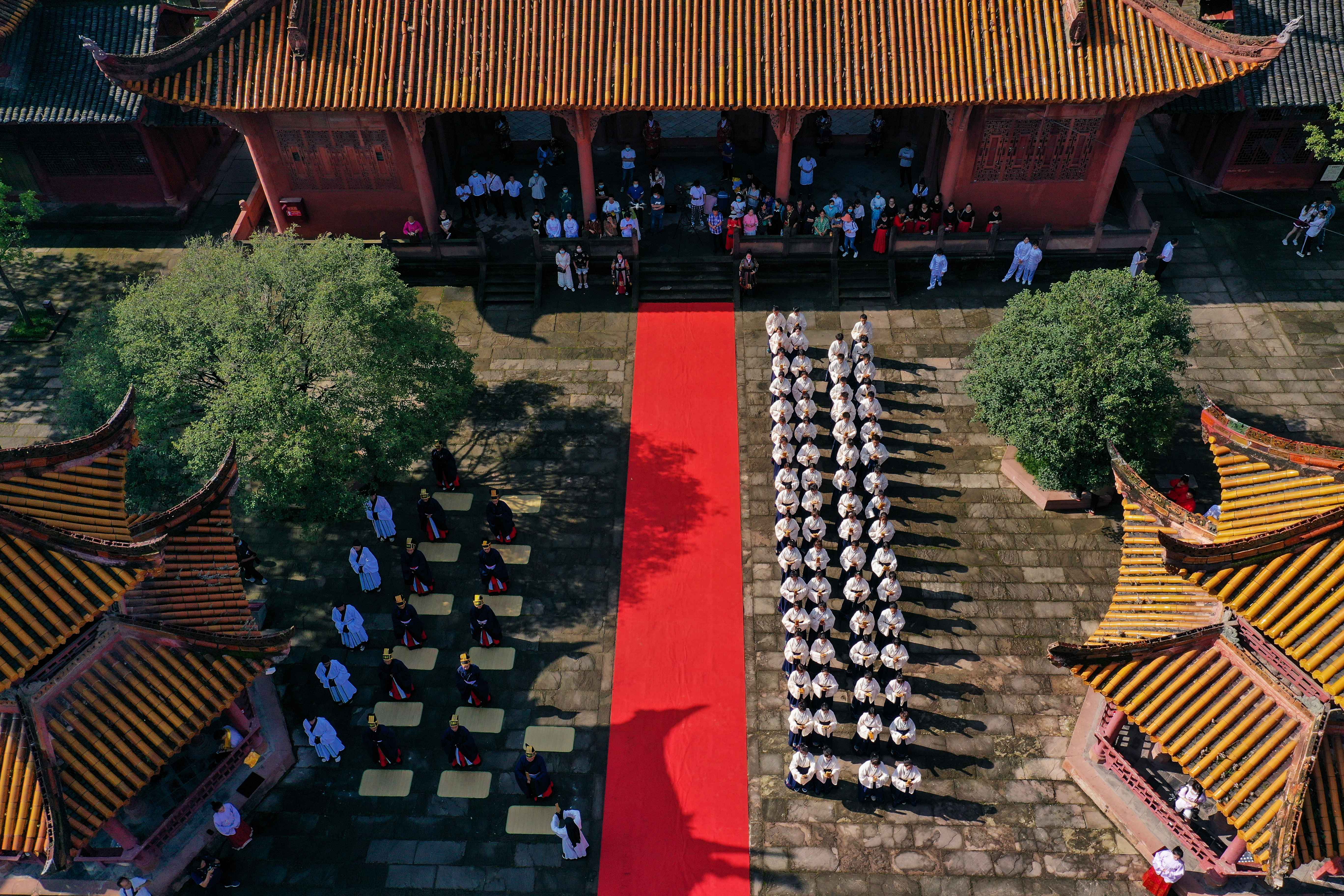 德阳文庙祭孔大典:让经典与时代同频共振(图2) 德阳文庙祭孔大典:让经典与时代同频共振(图2)