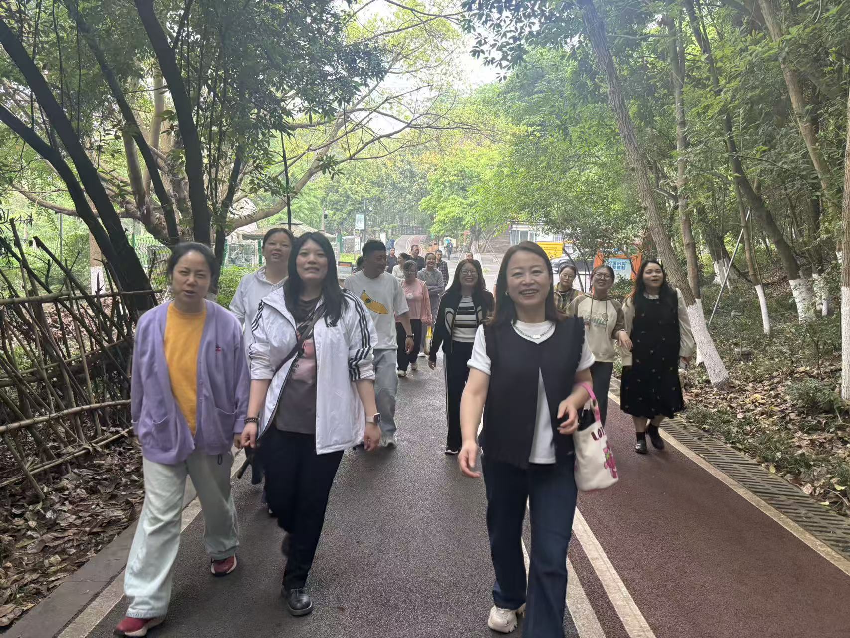 凝聚文博力量·乐享劳动之美 ——德阳市博物馆开展五一劳动节工会团建活动(图2) 凝聚文博力量·乐享劳动之美 ——德阳市博物馆开展五一劳动节工会团建活动(图2)