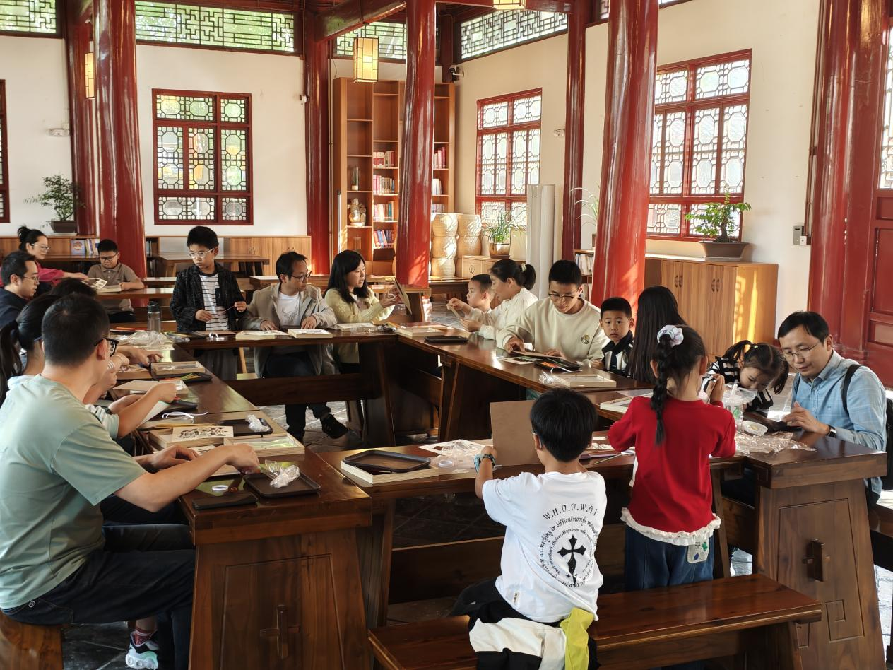 活动回顾|织竹成画,经纬传韵!文庙非遗竹编体验圆满落幕(图6) 活动回顾|织竹成画,经纬传韵!文庙非遗竹编体验圆满落幕(图6)