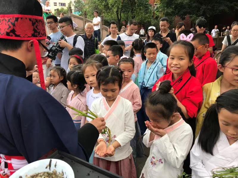 来德阳文庙 共度端午佳节(图8) 来德阳文庙 共度端午佳节(图8)